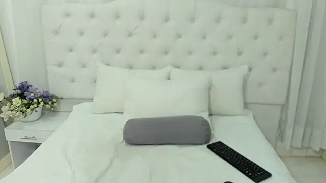 Snapshot of Valerik_cano1 chatting on October 17, 2:08 pm Valerik cano1 online show from October 17, 2:08 pm