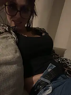 Snapshot of vera_jim chatting on October 21, 9:59 pm vera jim online show from October 21, 9:59 pm