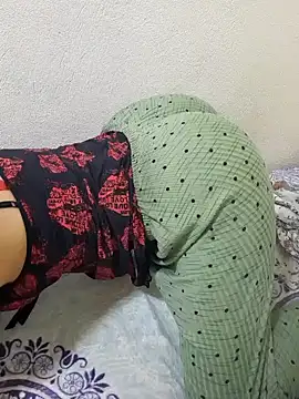 Snapshot of Linda-53 chatting on December 26, 6:54 pm Linda-53 online show from December 26, 6:54 pm