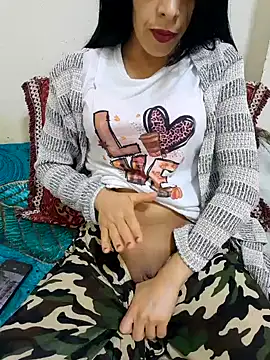 Snapshot of Linda-53 chatting on January 13, 11:49 pm Linda-53 online show from January 13, 11:49 pm