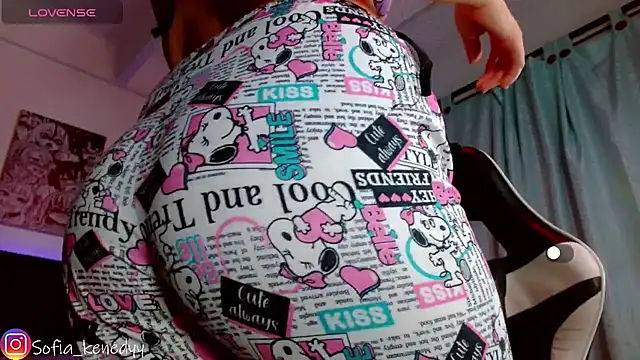 Snapshot of Sofia_kenedyy chatting on March 18, 12:16 am Sofia kenedyy online show from March 18, 12:16 am