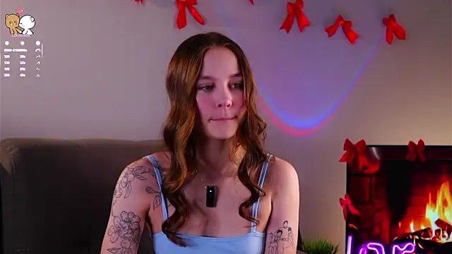 FalineDowlen online show from March 10, 1:54 am