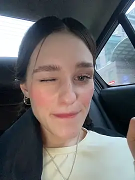 Mia Mia M online show from February 12, 2:45 pm