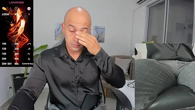 Snapshot of ryan_master_ chatting on January 9, 9:16 am ryan master online show from January 9, 9:16 am