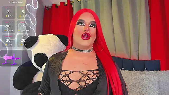 Snapshot of Missisabella_ chatting on October 25, 1:02 am Missisabella online show from October 25, 1:02 am