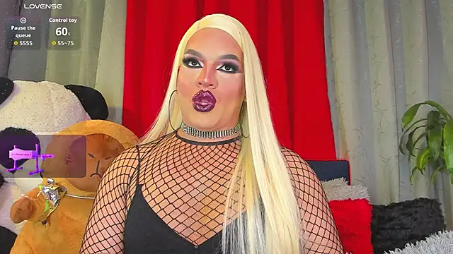 Snapshot of Missisabella_ chatting on November 13, 1:15 am Missisabella online show from November 13, 1:15 am