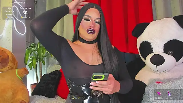 Snapshot of Missisabella_ chatting on November 14, 1:15 am Missisabella online show from November 14, 1:15 am