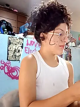 LoveElectra online show from October 11, 1:20 pm