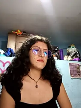 Snapshot of LoveElectra chatting on April 7, 12:44 am LoveElectra online show from April 7, 12:44 am