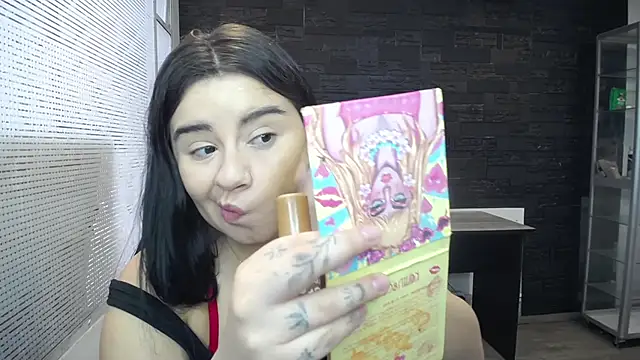 SaraBraun  online show from December 30, 1:36 pm