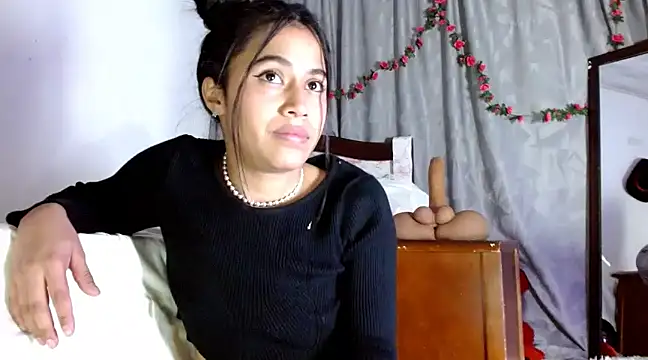 Snapshot of brihanna_lena chatting on March 21, 7:22 am brihanna lena online show from March 21, 7:22 am