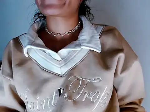 Snapshot of brihanna_lena chatting on February 18, 5:36 am brihanna lena online show from February 18, 5:36 am