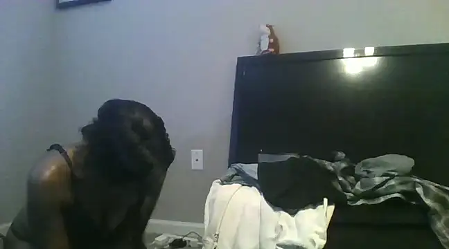 Snapshot of LuckiXCX chatting on January 15, 5:15 pm LuckiXCX online show from January 15, 5:15 pm