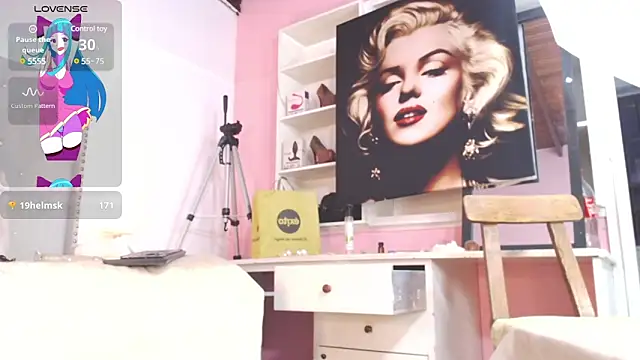 Snapshot of Brihanna_sexxx chatting on January 15, 11:00 am Brihanna sexxx online show from January 15, 11:00 am