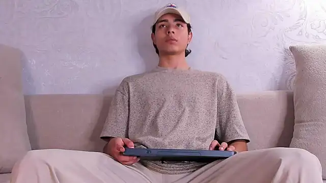 JoshRashfordd online show from October 18, 9:48 pm