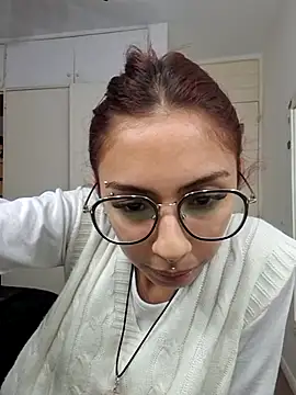 Snapshot of Jazmin-Cerezita chatting on October 30, 1:07 am Jazmin-Cerezita online show from October 30, 1:07 am