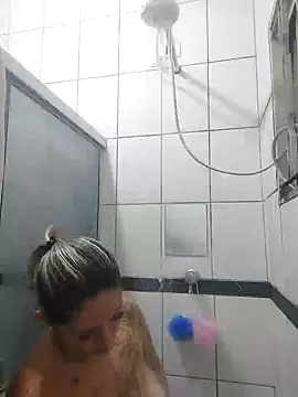 baixinhaloira online show from December 21, 9:58 pm