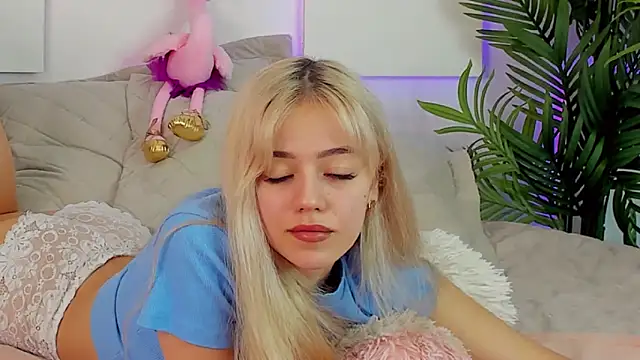 Snapshot of STELLA_RICH chatting on January 21, 12:04 am STELLA RICH online show from January 21, 12:04 am