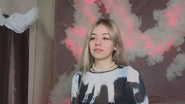 Snapshot of STELLA_RICH chatting on February 21, 9:00 pm STELLA RICH online show from February 21, 9:00 pm