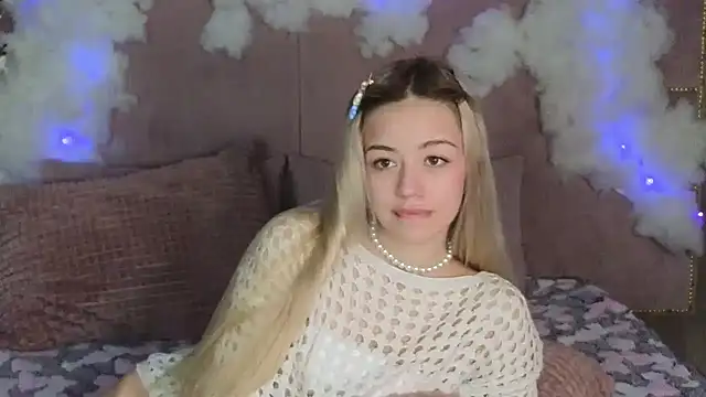 Snapshot of STELLA_RICH chatting on February 24, 1:02 am STELLA RICH online show from February 24, 1:02 am