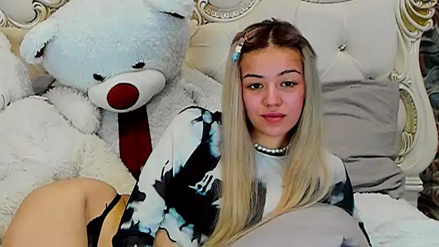 Snapshot of STELLA_RICH chatting on February 25, 12:25 am STELLA RICH online show from February 25, 12:25 am