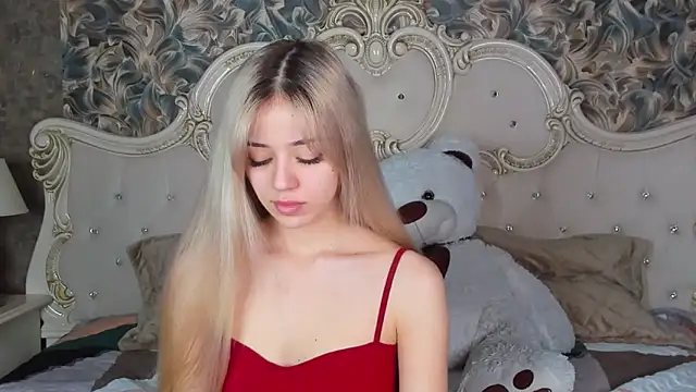 Snapshot of STELLA_RICH chatting on March 4, 9:00 pm STELLA RICH online show from March 4, 9:00 pm