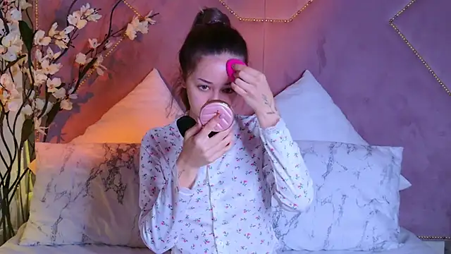 Snapshot of STELLA_RICH chatting on October 9, 8:51 pm STELLA RICH online show from October 9, 8:51 pm