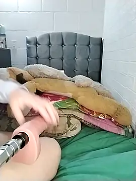 Snapshot of Yaz_Moon chatting on October 31, 1:17 am Yaz Moon online show from October 31, 1:17 am