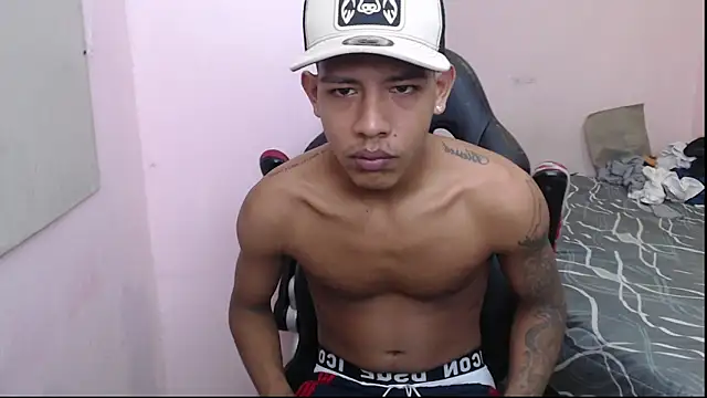 Snapshot of mr_stiven_ chatting on January 14, 3:01 am mr stiven online show from January 14, 3:01 am