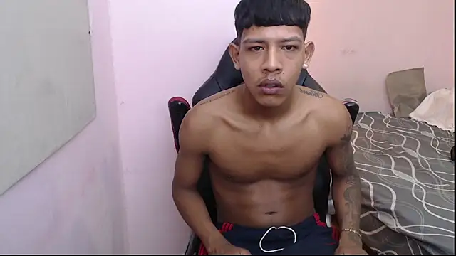 Snapshot of mr_stiven_ chatting on January 14, 6:02 am mr stiven online show from January 14, 6:02 am