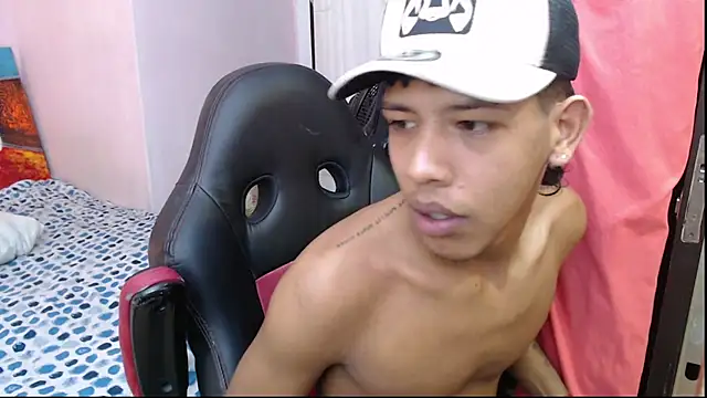 Snapshot of mr_stiven_ chatting on January 23, 8:57 am mr stiven online show from January 23, 8:57 am