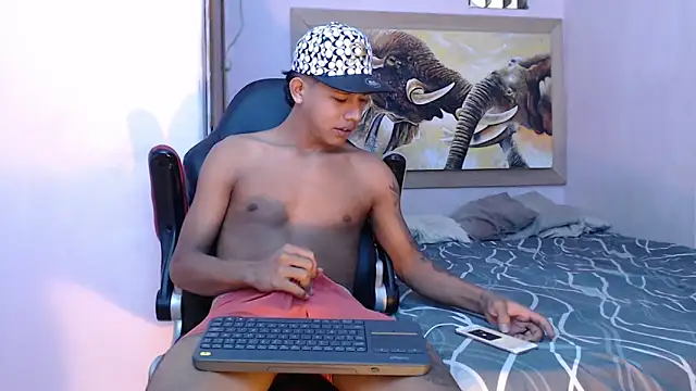 Snapshot of mr_stiven_ chatting on March 4, 1:34 am mr stiven online show from March 4, 1:34 am