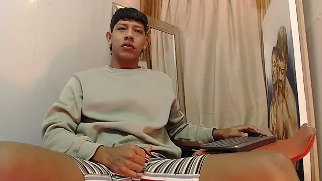 Snapshot of mr_stiven_ chatting on September 20, 2:45 am mr stiven online show from September 20, 2:45 am