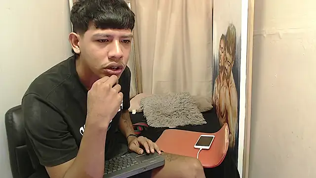 mr stiven  online show from November 16, 2:17 am