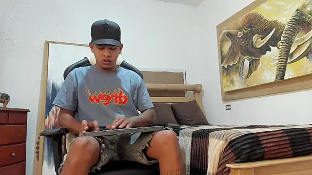 mr stiven  online show from March 18, 3:42 am