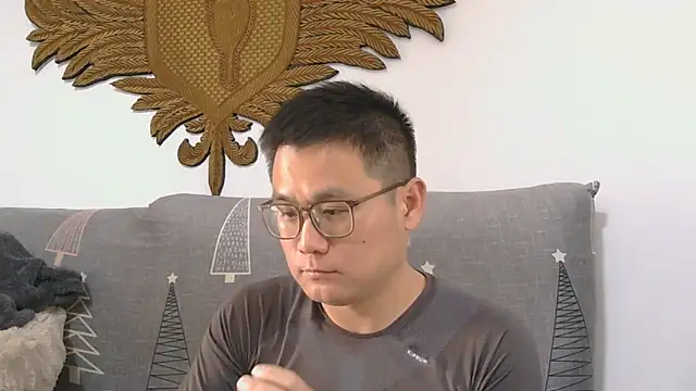 866532 online show from March 13, 8:10 am