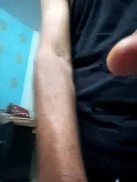 Snapshot of Smarterboytravel chatting on December 12, 12:44 pm Smarterboytravel online show from December 12, 12:44 pm