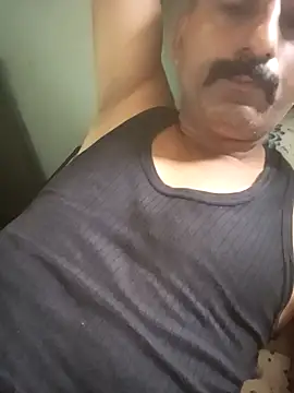 Snapshot of Smarterboytravel chatting on October 7, 8:22 am Smarterboytravel online show from October 7, 8:22 am