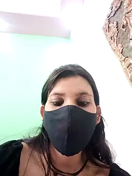 Snapshot of Aafreen_36 chatting on January 27, 9:34 am Aafreen 36 online show from January 27, 9:34 am