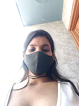 Snapshot of Aafreen_36 chatting on February 23, 9:11 am Aafreen 36 online show from February 23, 9:11 am