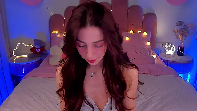 Snapshot of ElsaYoung chatting on January 29, 8:25 pm ElsaYoung online show from January 29, 8:25 pm