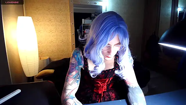 Julia dolls online show from December 20, 7:32 pm