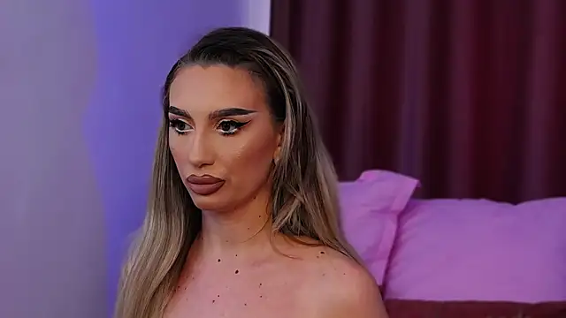 Snapshot of FelyJolie chatting on January 22, 11:12 am FelyJolie online show from January 22, 11:12 am