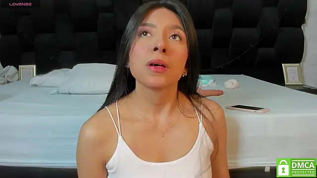 Snapshot of Camila__Gomez chatting on January 19, 12:06 pm Camila Gomez online show from January 19, 12:06 pm