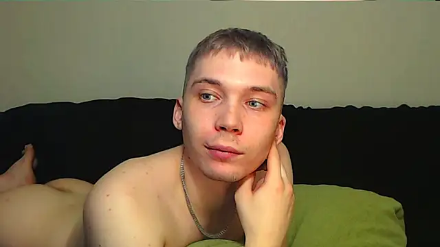 Snapshot of __sugarrebit chatting on February 3, 12:15 am   sugarrebit online show from February 3, 12:15 am