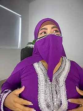 jazmin anbar online show from April 13, 6:13 pm