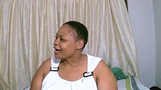 Snapshot of Bbw255 chatting on February 27, 4:43 pm Bbw255 online show from February 27, 4:43 pm