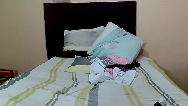 Snapshot of Bbw255 chatting on February 21, 7:26 pm Bbw255 online show from February 21, 7:26 pm