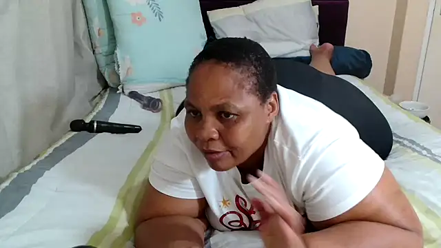 Bbw255 online show from April 17, 1:25 pm