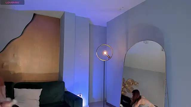 MiaFarrell  online show from November 25, 6:08 pm